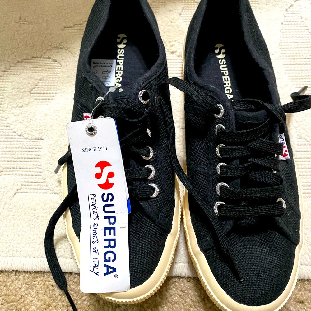 Superga Sneakers